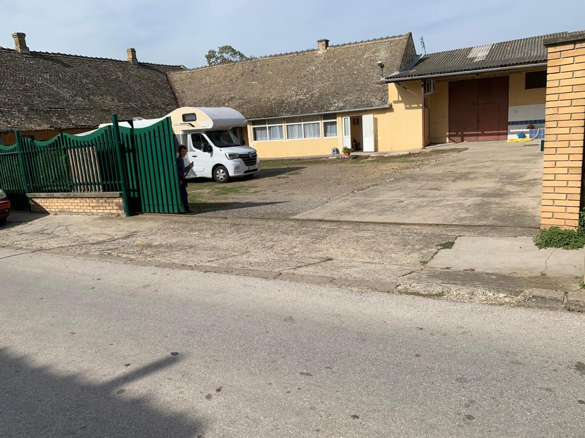 Apartman Dragulj 2 Kula Luaran gambar